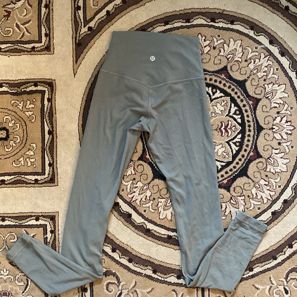 Lululemon Align High-Rise Pant 28" in Grey Sage size 2 - Picture 4 of 4